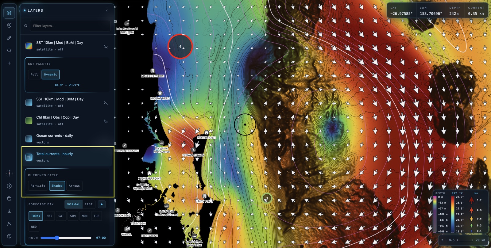 Total currents in the Shaded style: a speed heatmap with white direction arrows